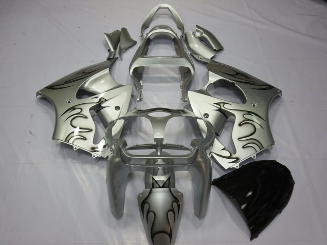 2000-2002 Kawasaki ZX6R Motorcycle Fairings - Silver Black Flame UK