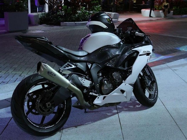 2019-2022 Kawasaki ZX6R Motorcycle Fairings - White Black Carbon Fiber UK