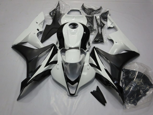 Clean Black and White 07-08 CBR600RR Motorcycle Fairing Clean Black and White 07-08 CBR600RR Motorcycle Fairing