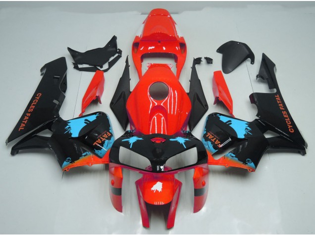 Light Blue Splatter on Red 05-06 CBR600RR Motorcycle Fairing Light Blue Splatter on Red 05-06 CBR600RR Motorcycle Fairing