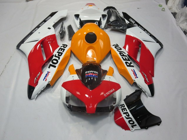 White Repsol 04-05 CBR1000RR Motorcycle Fairing White Repsol 04-05 CBR1000RR Motorcycle Fairing