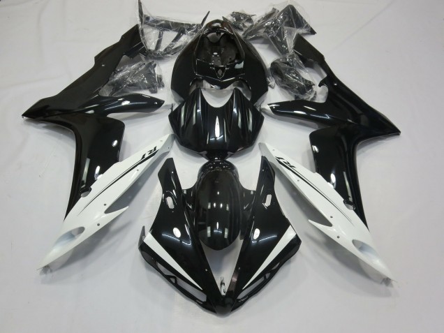 White and Black 04-06 R1 Motorcycle Fairing